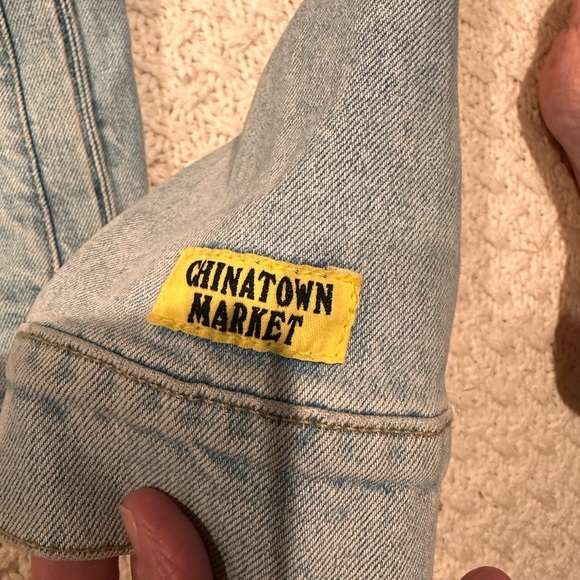 GUESS X Chinatown Market X Smiley UO
Exclusive Denim Trucker Jacket Size SMALL/P - Picture 3 of 10
